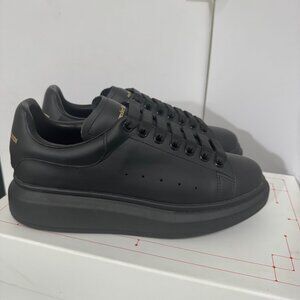 New size 9 Alexander McQeen Oversized Black